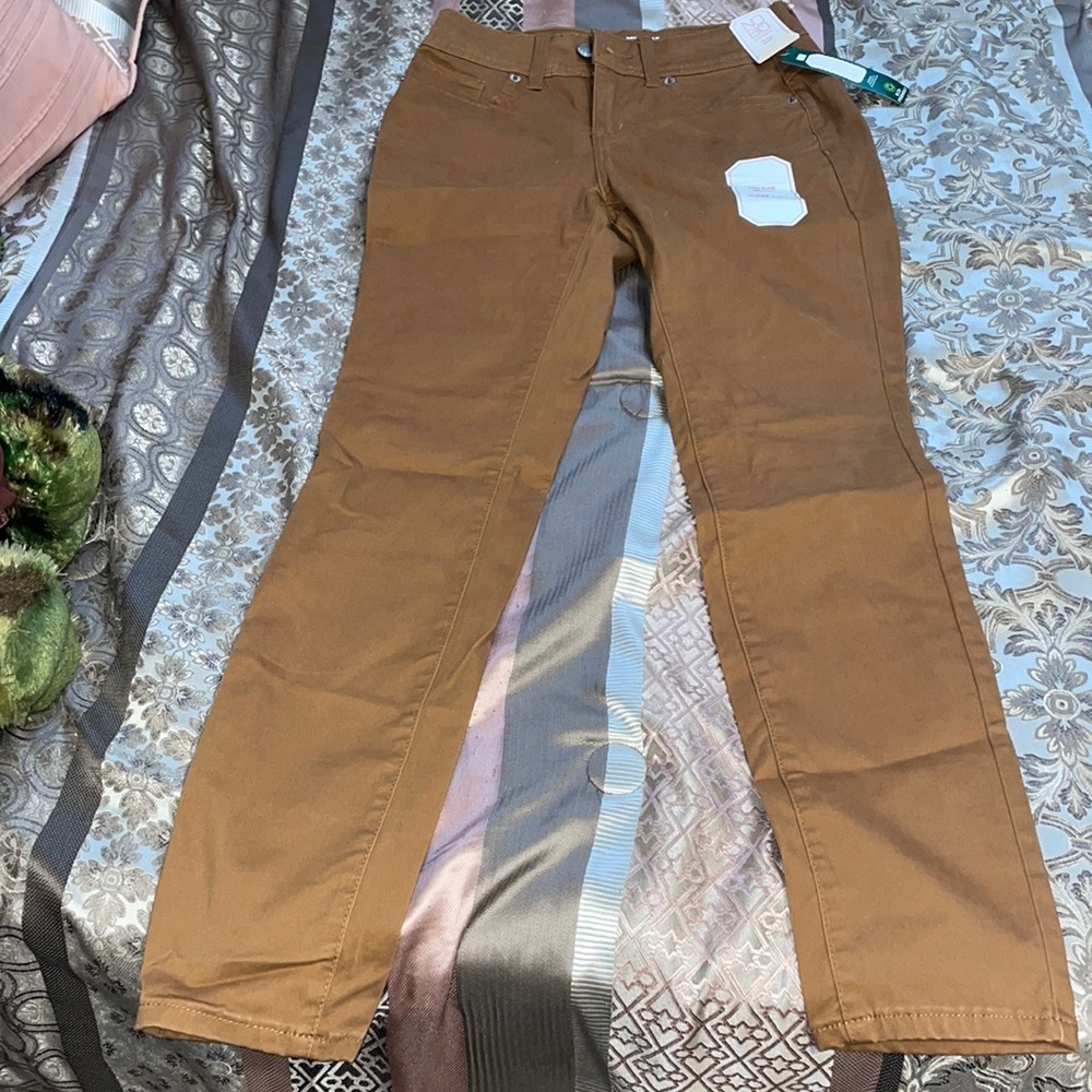 Mid rise skinny jeans